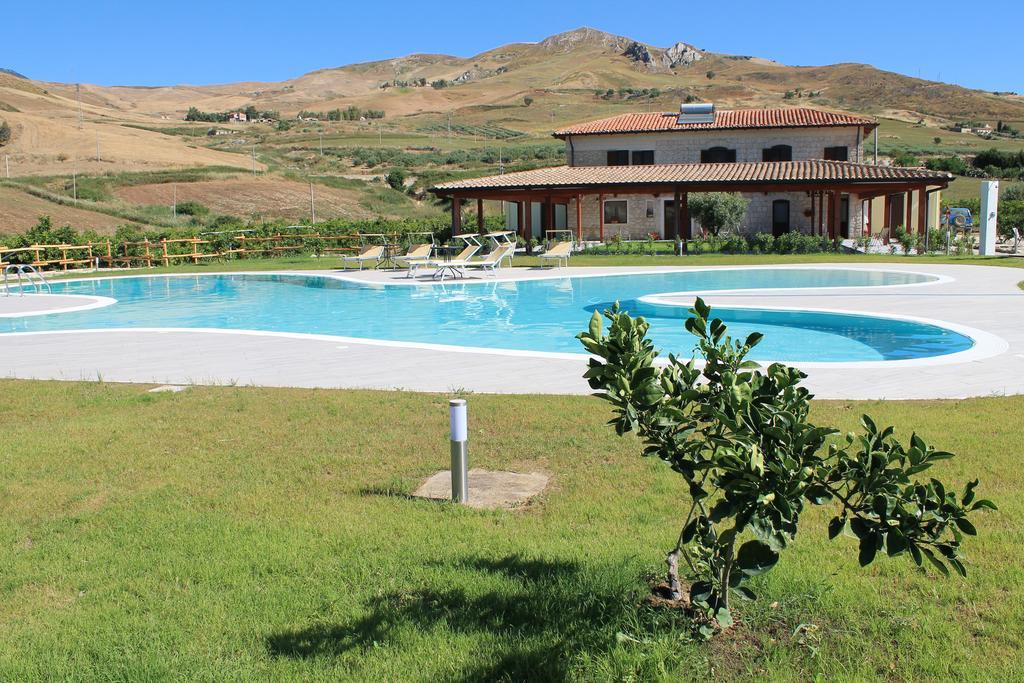 Tenuta Lanza Il Mulino Acquaviva Platani Ngoại thất bức ảnh