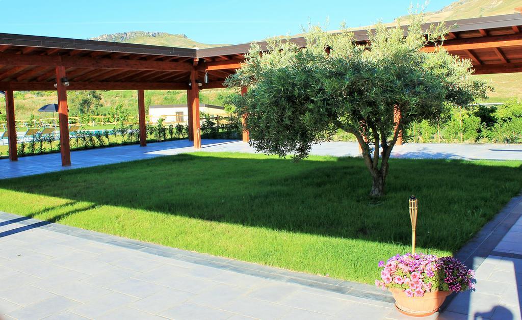 Tenuta Lanza Il Mulino Acquaviva Platani Ngoại thất bức ảnh