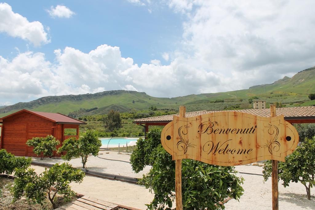 Tenuta Lanza Il Mulino Acquaviva Platani Ngoại thất bức ảnh