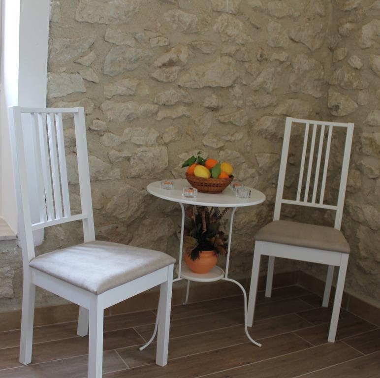 Tenuta Lanza Il Mulino Acquaviva Platani Ngoại thất bức ảnh