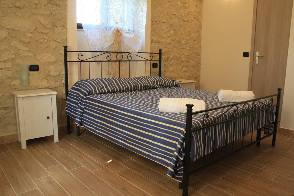 Tenuta Lanza Il Mulino Acquaviva Platani Ngoại thất bức ảnh